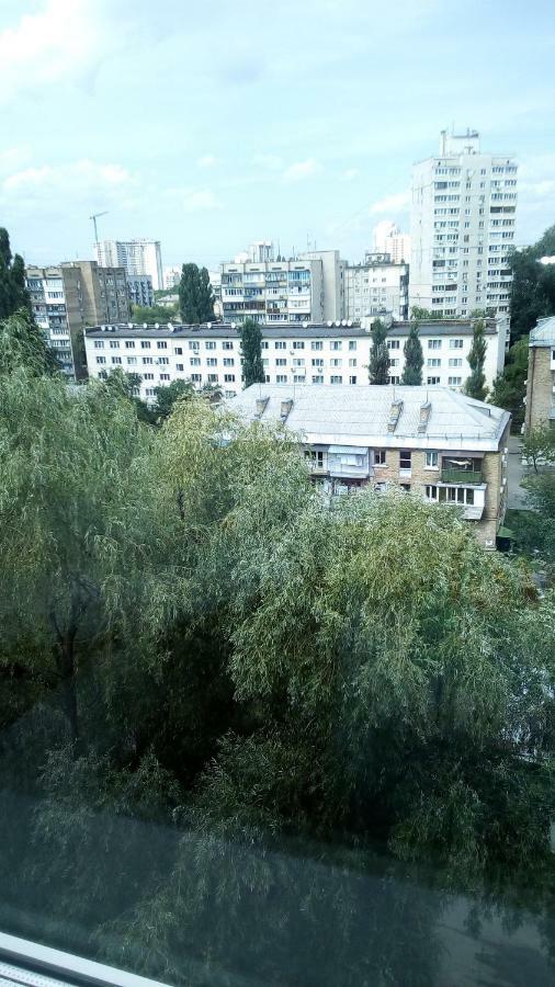 Квартира Рядом Севастопольская Площадь,Добробут,Жуляны Kyiv Eksteriør billede